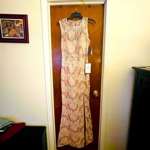 Floral Lace Evening Dress Medium in Women’s